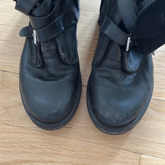 Steve Madden Black Combat Moto Boots with Lace-Up Design - Picture 5 of 5